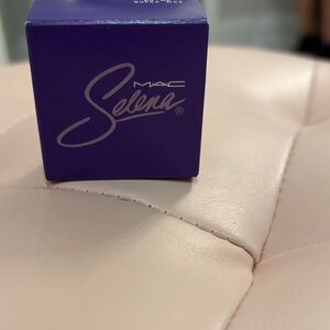 MAC Selena Eyeshadow - AB6 - No Me Queda Mas - New sealed in box